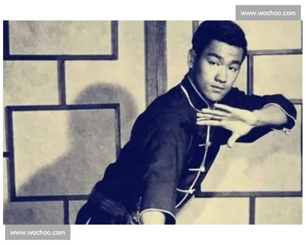 李小龙勇闯赛场挑战极限展现无敌武技与顽强意志